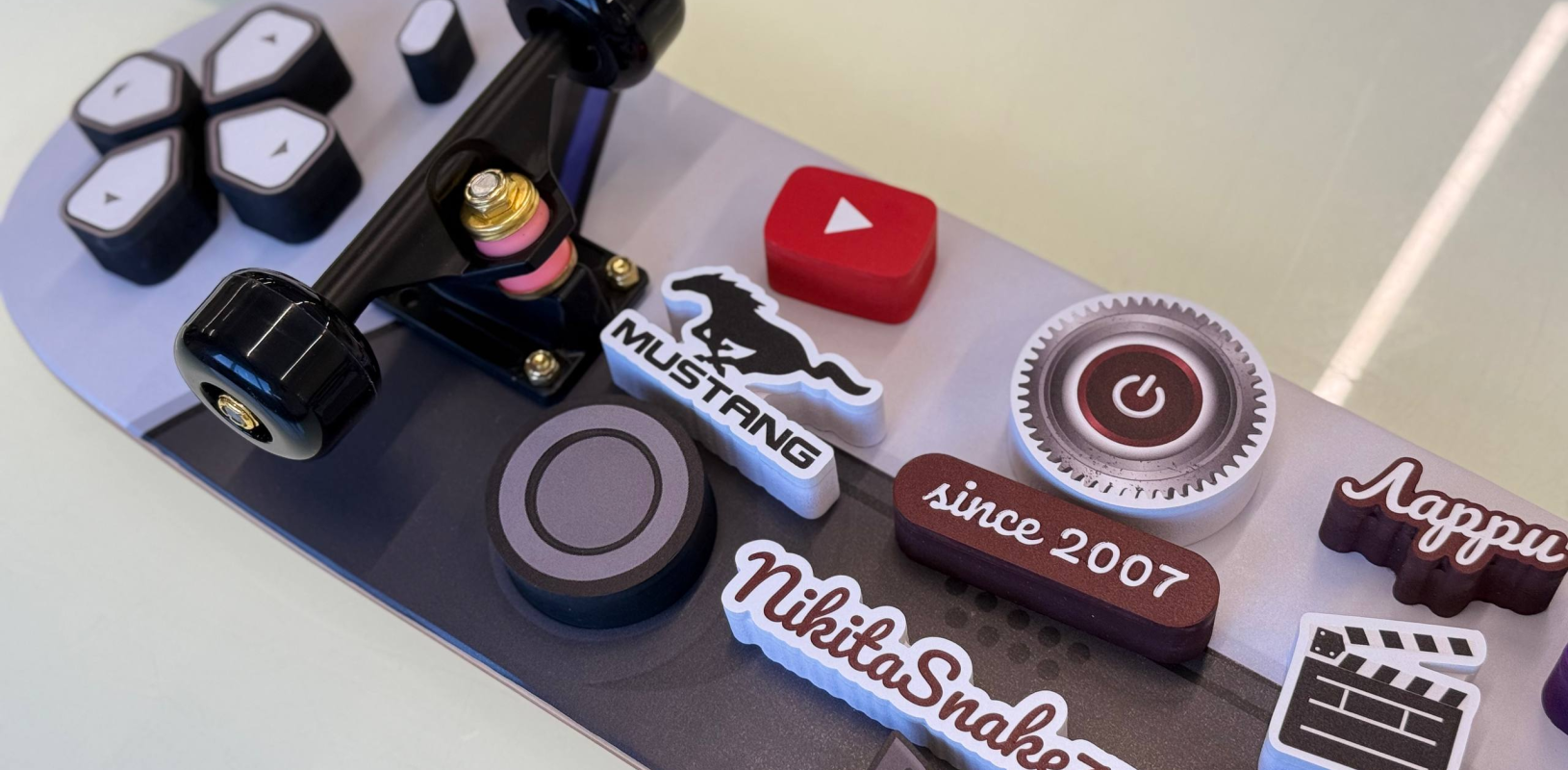 УФ-печать на пластике, плёнке, дереве фото