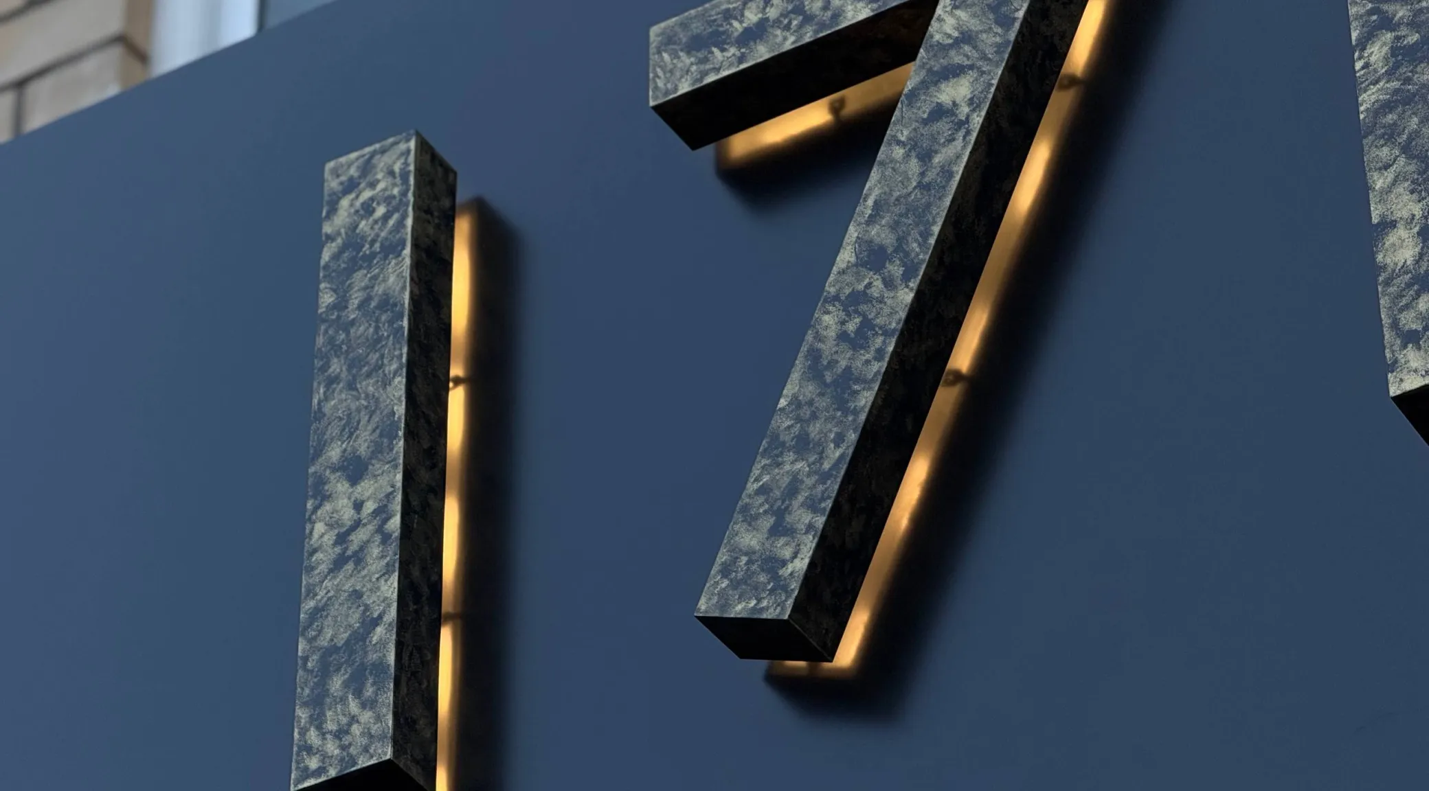 Вывеска для барбершопа в Кирове с контражурной подсветкой — обновление и изготовление фото